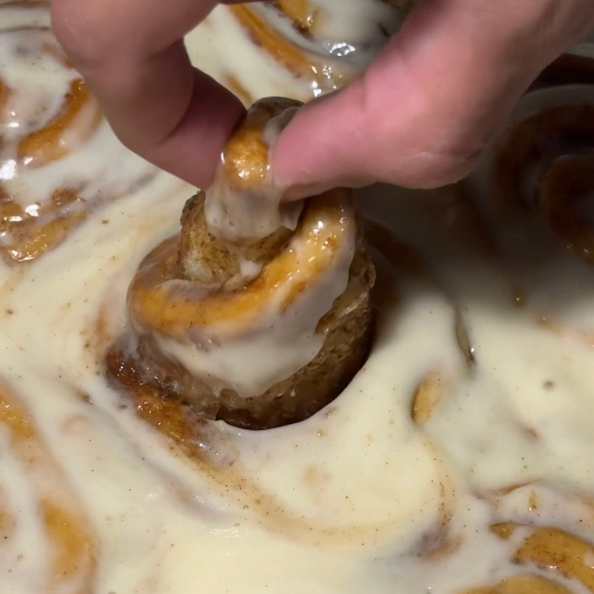 Viral Cinnamon Rolls Recipe (70M+ Views) – Premium Version